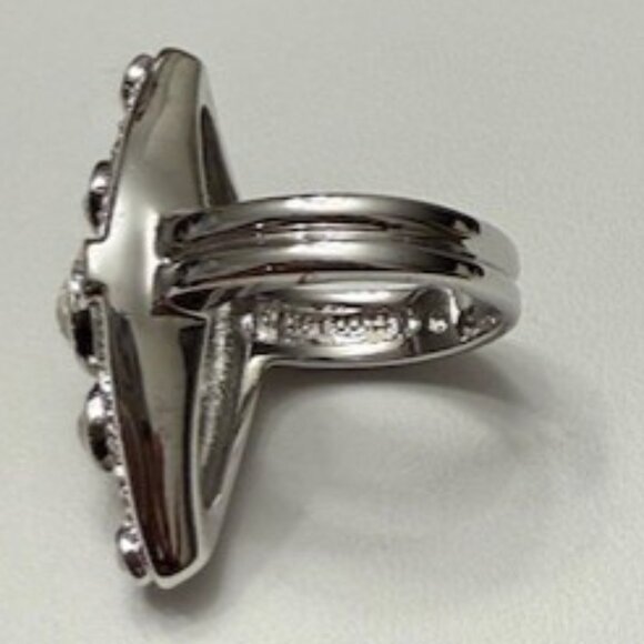 Lia Sophia 'SENSATIONAL" Ring - Picture 4 of 6